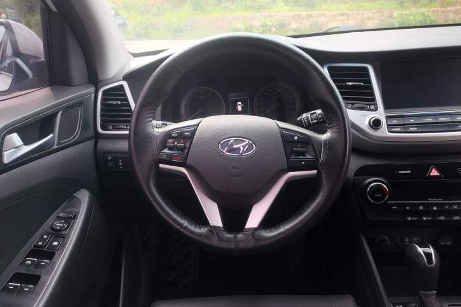 Used Hyundai Tucson 2015 1.6T Dual-Clutch Two-Wheel-Drive Smart Model Steering Wheel