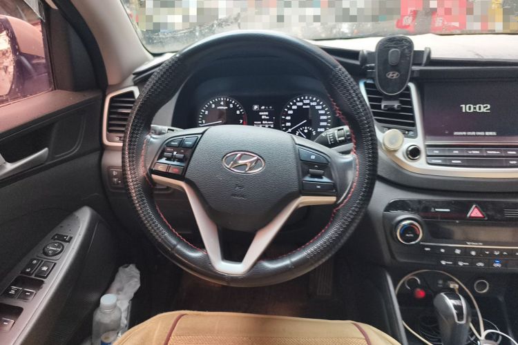 Used Hyundai Tucson 2015 1.6T Dual-Clutch Two-Wheel-Drive Smart Model Steering Wheel