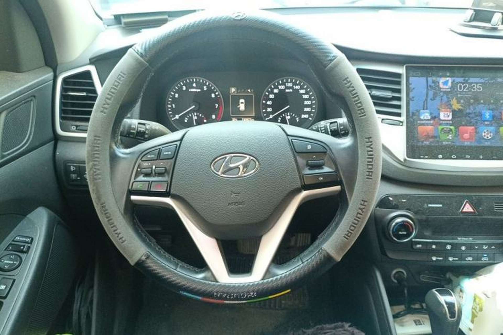 Used Hyundai Tucson 2015 1.6T Dual-Clutch Two-Wheel-Drive Leading Model Steering Wheel