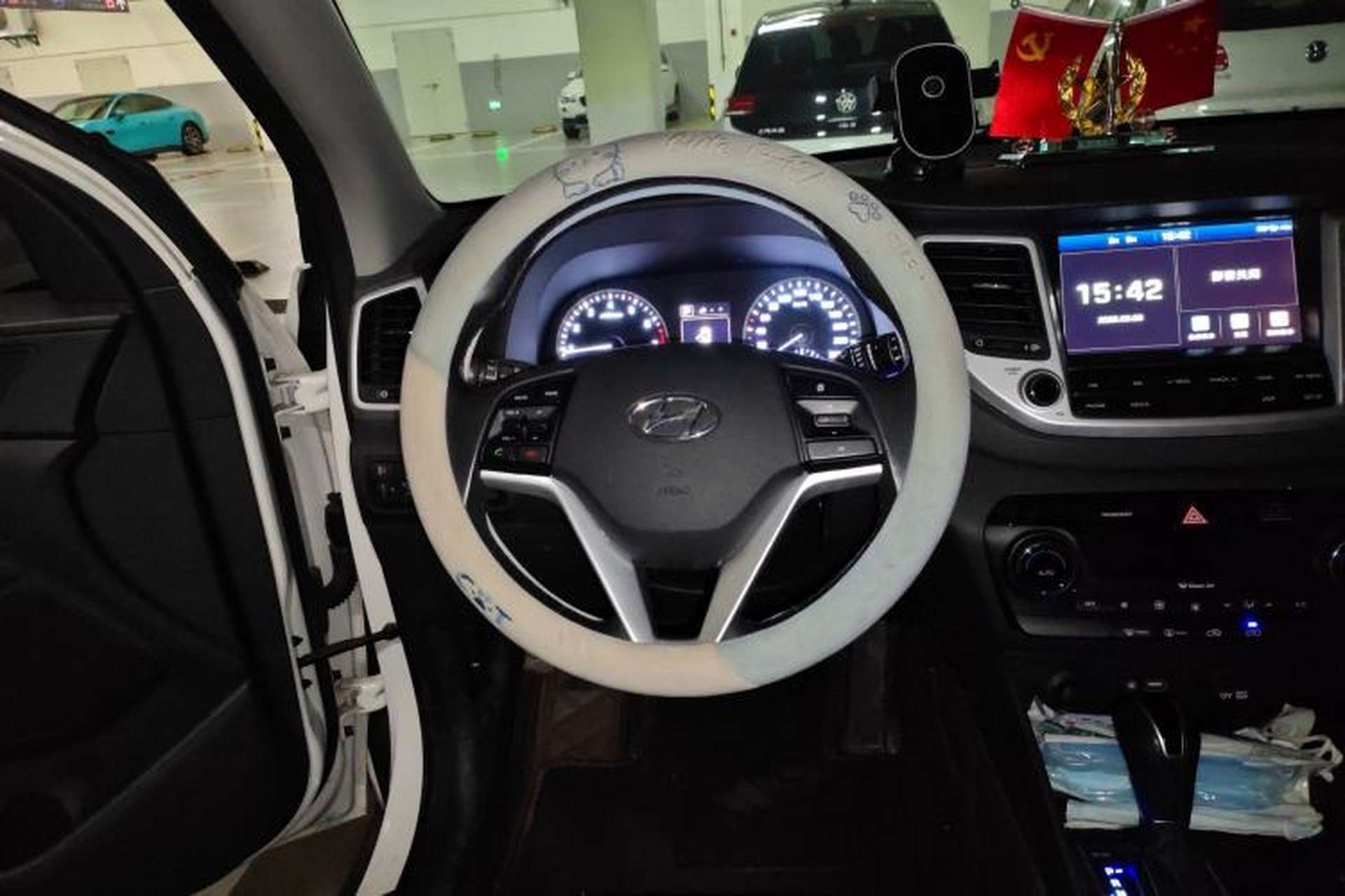 Used Hyundai Tucson 2015 1.6T Dual-Clutch Two-Wheel-Drive Leading Model Steering Wheel