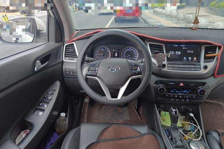 Used Hyundai Tucson 2015 1.6T Dual-Clutch Two-Wheel-Drive Smart Model Steering Wheel