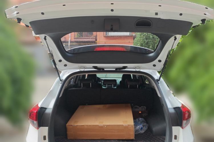 Used Hyundai Tucson 2015 1.6T Dual-Clutch Two-Wheel-Drive Smart Model Trunk