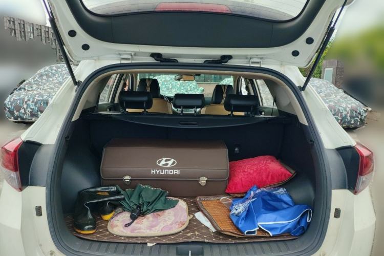 Used Hyundai Tucson 2015 1.6T Dual-Clutch Two-Wheel-Drive Smart Model Trunk