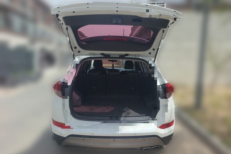 Used Hyundai Tucson 2015 1.6T Dual-Clutch Two-Wheel-Drive Smart Model Trunk