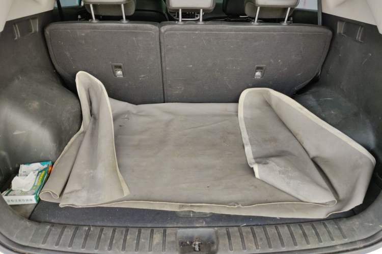 Used Hyundai Tucson 2015 1.6T Dual-Clutch Two-Wheel-Drive Smart Model Trunk