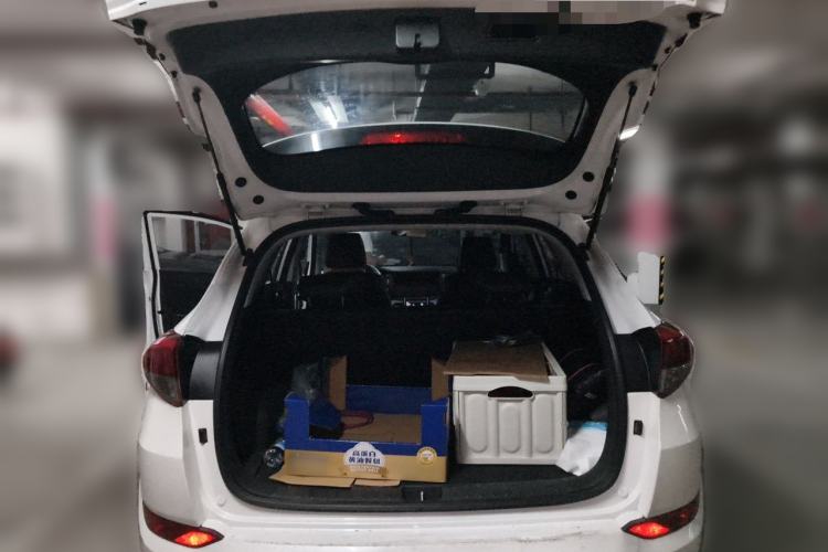 Used Hyundai Tucson 2015 1.6T Dual-Clutch Two-Wheel-Drive Smart Model Trunk
