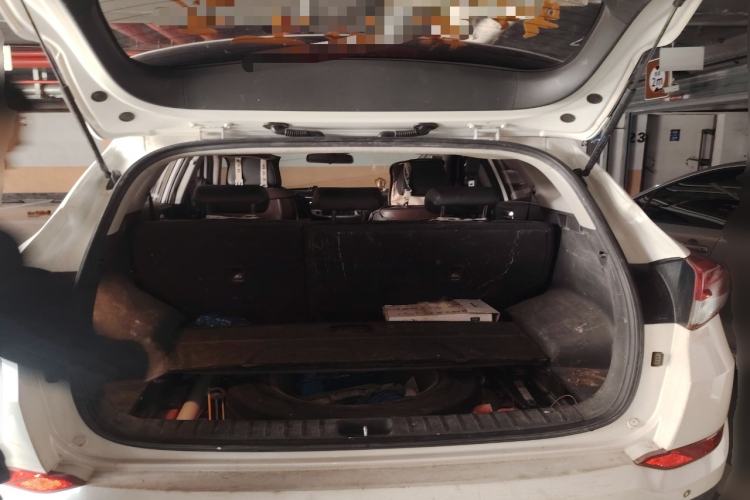 Used Hyundai Tucson 2015 1.6T Dual-Clutch Two-Wheel-Drive Smart Model Trunk