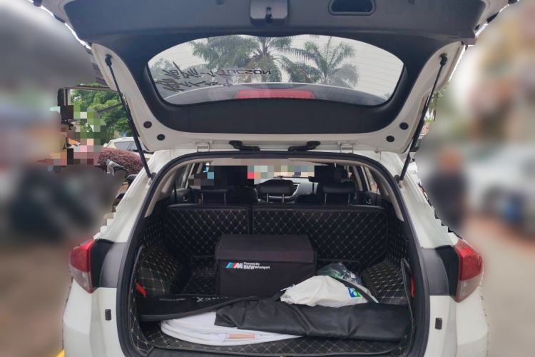 Used Hyundai Tucson 2015 1.6T Dual-Clutch Two-Wheel-Drive Smart Model Trunk