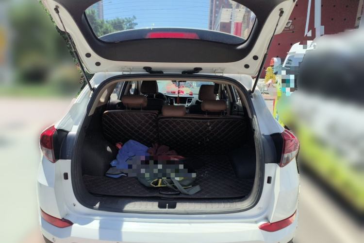 Used Hyundai Tucson 2015 1.6T Dual-Clutch Two-Wheel-Drive Smart Model Trunk