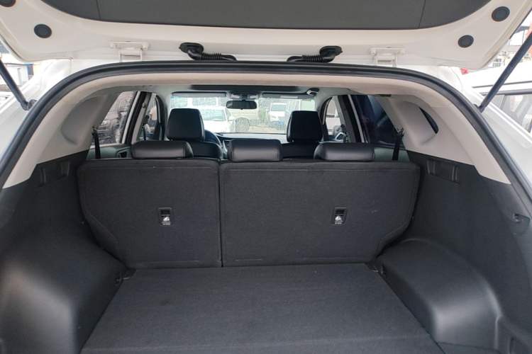 Used Hyundai Tucson 2015 1.6T Dual-Clutch Two-Wheel-Drive Smart Model Trunk