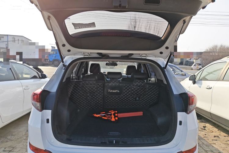 Used Hyundai Tucson 2015 1.6T Dual-Clutch Two-Wheel-Drive Smart Model Trunk