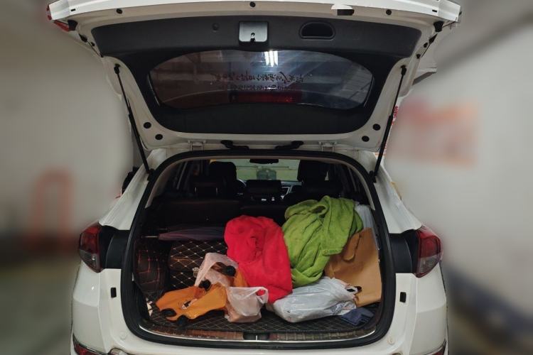 Used Hyundai Tucson 2015 1.6T Dual-Clutch Two-Wheel-Drive Smart Model Trunk
