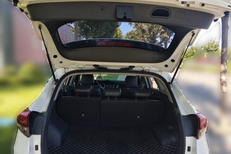 Used Hyundai Tucson 2015 1.6T Dual-Clutch Two-Wheel-Drive Smart Model Trunk