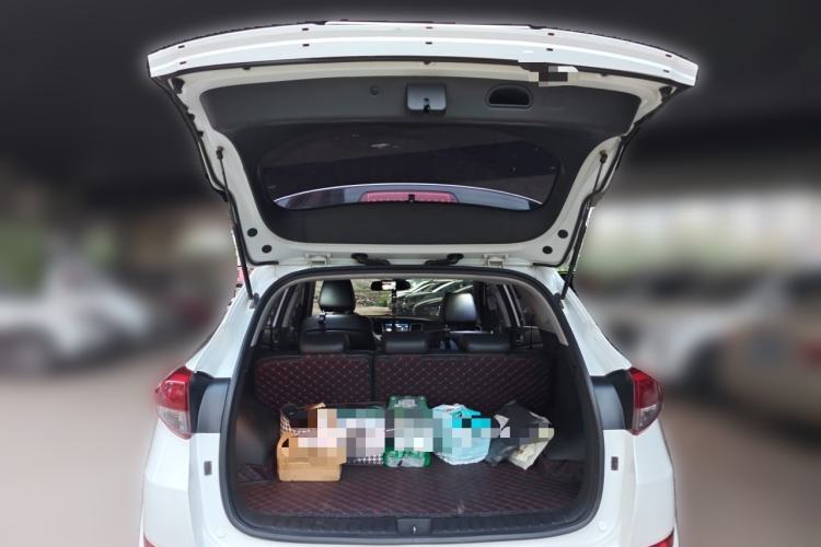Used Hyundai Tucson 2015 1.6T Dual-Clutch Two-Wheel-Drive Smart Model Trunk