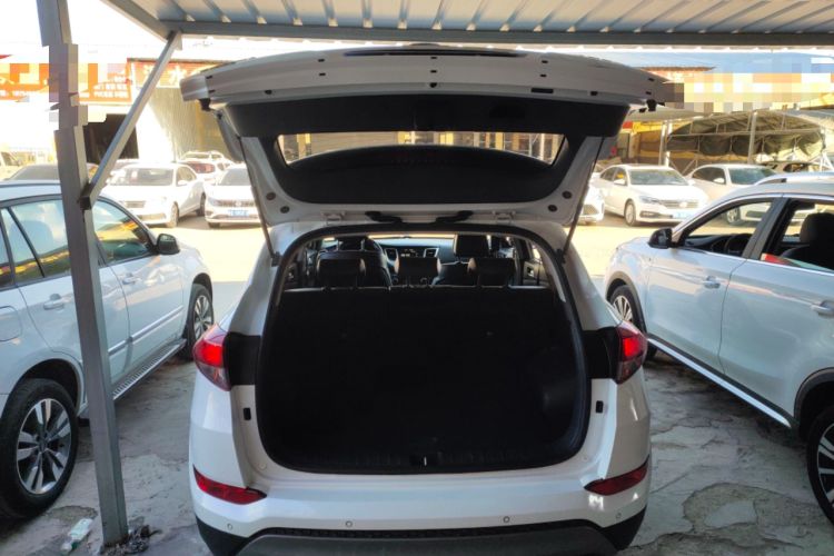 Used Hyundai Tucson 2015 1.6T Dual-Clutch Two-Wheel-Drive Smart Model Trunk