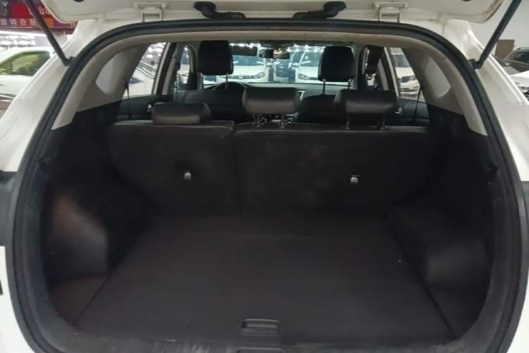 Used Hyundai Tucson 2015 1.6T Dual-Clutch Two-Wheel-Drive Smart Model Trunk