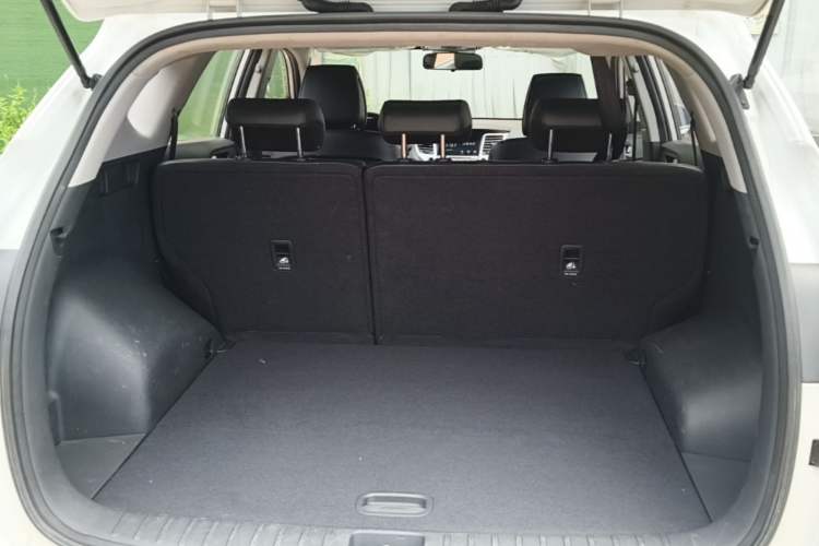 Used Hyundai Tucson 2015 1.6T Dual-Clutch Two-Wheel-Drive Smart Model Trunk