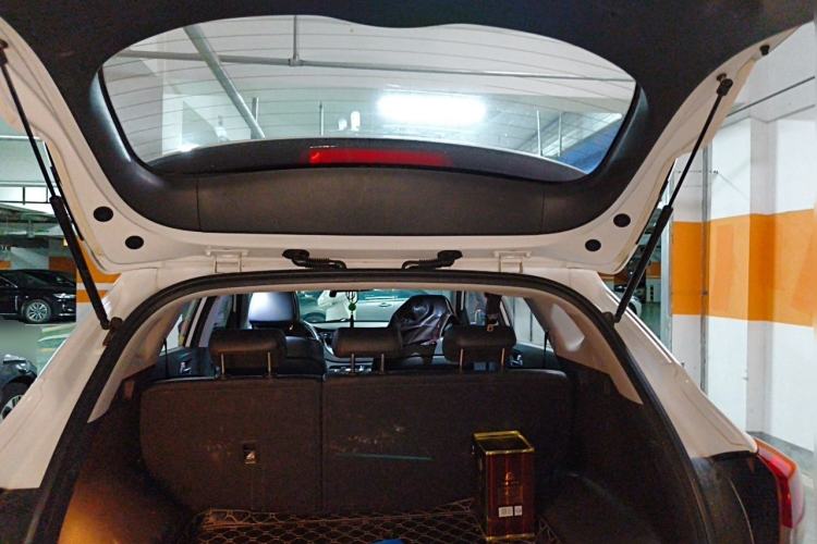 Used Hyundai Tucson 2015 1.6T Dual-Clutch Two-Wheel-Drive Smart Model Trunk