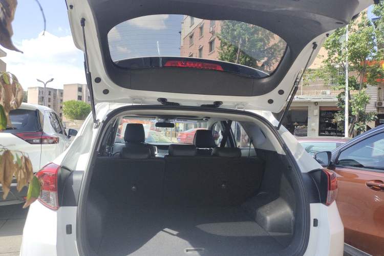 Used Hyundai Tucson 2015 1.6T Dual-Clutch Two-Wheel-Drive Smart Model Trunk