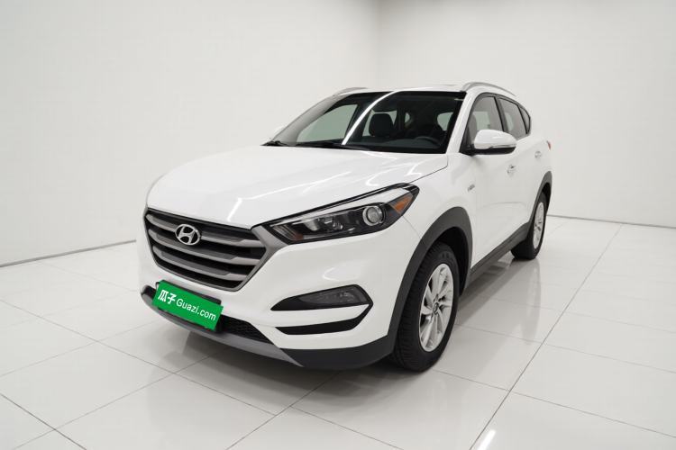 Ojetý Hyundai Tucson 2015 1.6T Dual-Clutch Two-Wheel-Drive Smart Model Guazi used car, China used car export, Used car for sale, Used  cars, Cheapest cars for sale