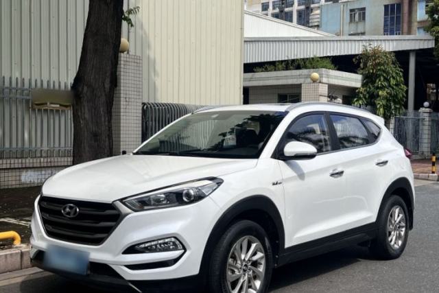 Ojetý Hyundai Tucson 2015 1.6T Dual-Clutch Two-Wheel-Drive Smart Model
