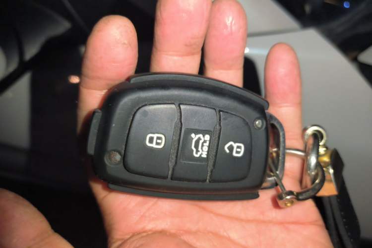 Used Hyundai Tucson 2015 1.6T Dual-Clutch Two-Wheel-Drive Smart Model Vehicle Key
