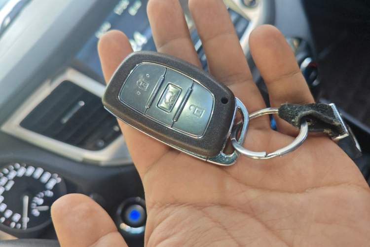 Used Hyundai Tucson 2015 1.6T Dual-Clutch Two-Wheel-Drive Smart Model Vehicle Key