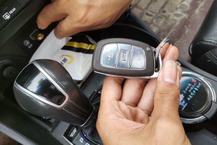 Used Hyundai Tucson 2015 1.6T Dual-Clutch Two-Wheel-Drive Smart Model Vehicle Key