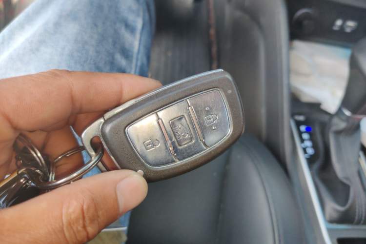 Used Hyundai Tucson 2015 1.6T Dual-Clutch Two-Wheel-Drive Smart Model Vehicle Key