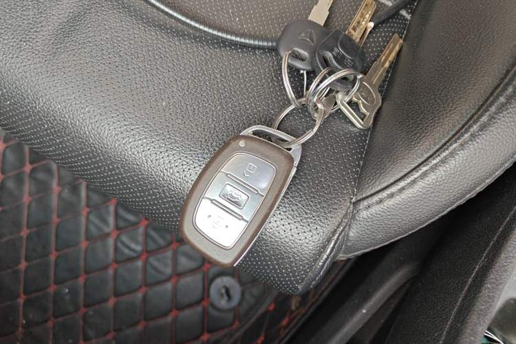 Used Hyundai Tucson 2015 1.6T Dual-Clutch Two-Wheel-Drive Smart Model Vehicle Key