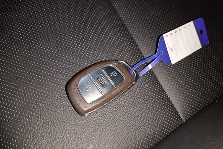 Used Hyundai Tucson 2015 1.6T Dual-Clutch Two-Wheel-Drive Smart Model Vehicle Key