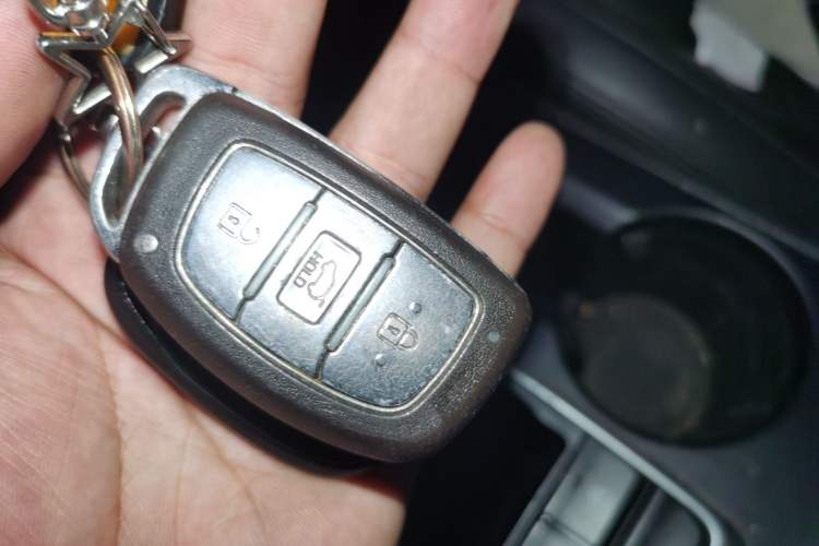 Used Hyundai Tucson 2015 2.0L Automatic Two-Wheel Drive Smart Version Vehicle Key
