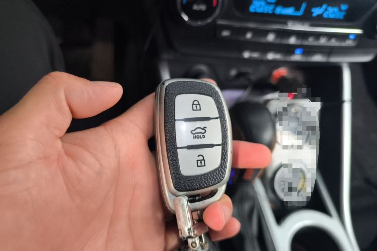 Used Hyundai Tucson 2015 1.6T Dual-Clutch Two-Wheel-Drive Smart Model Vehicle Key