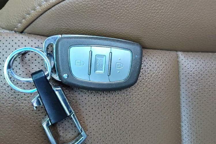 Used Hyundai Tucson 2015 1.6T Dual-Clutch Two-Wheel-Drive Smart Model Vehicle Key