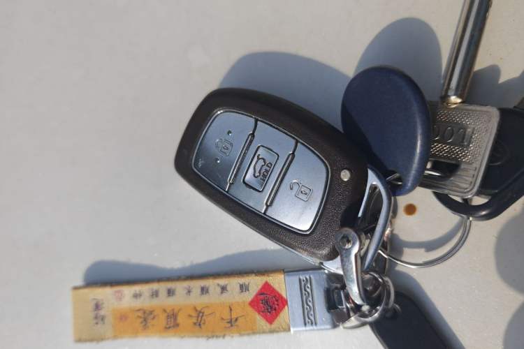 Used Hyundai Tucson 2015 1.6T Dual-Clutch Two-Wheel-Drive Smart Model Vehicle Key