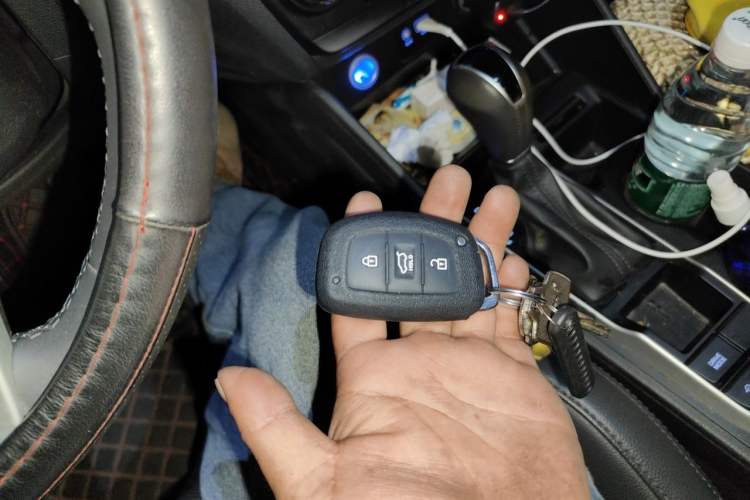 Used Hyundai Tucson 2015 1.6T Dual-Clutch Two-Wheel-Drive Smart Model Vehicle Key
