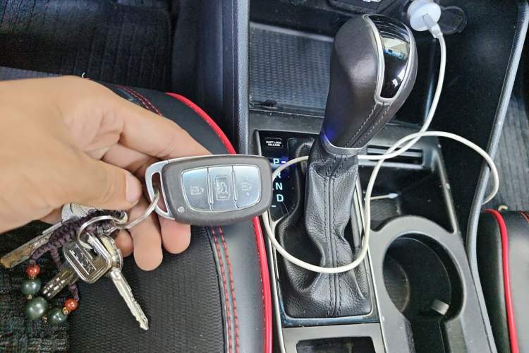 Used Hyundai Tucson 2015 1.6T Dual-Clutch Two-Wheel-Drive Smart Model Vehicle Key