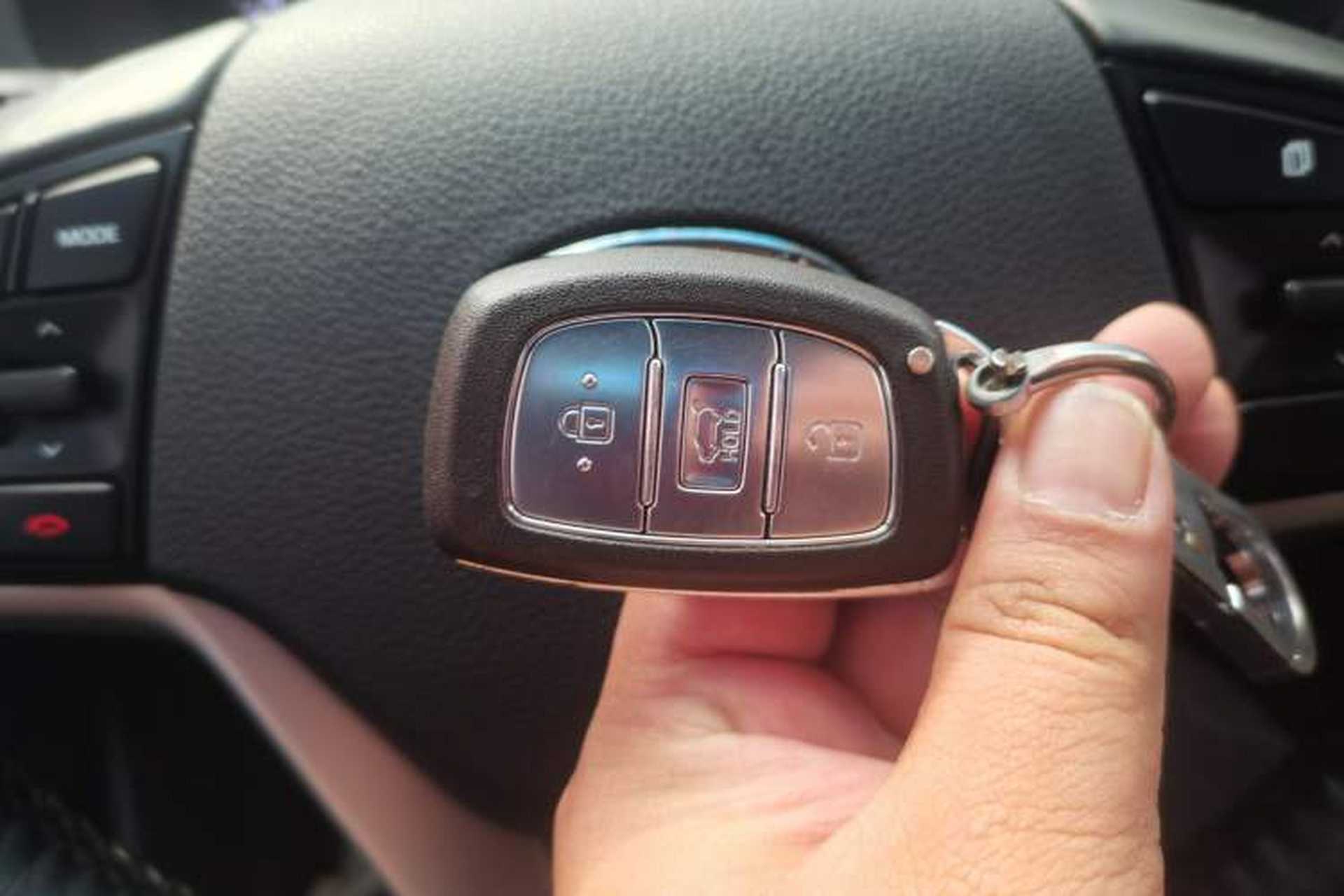 Used Hyundai Tucson 2015 1.6T Dual-Clutch Two-Wheel-Drive Smart Model Vehicle Key