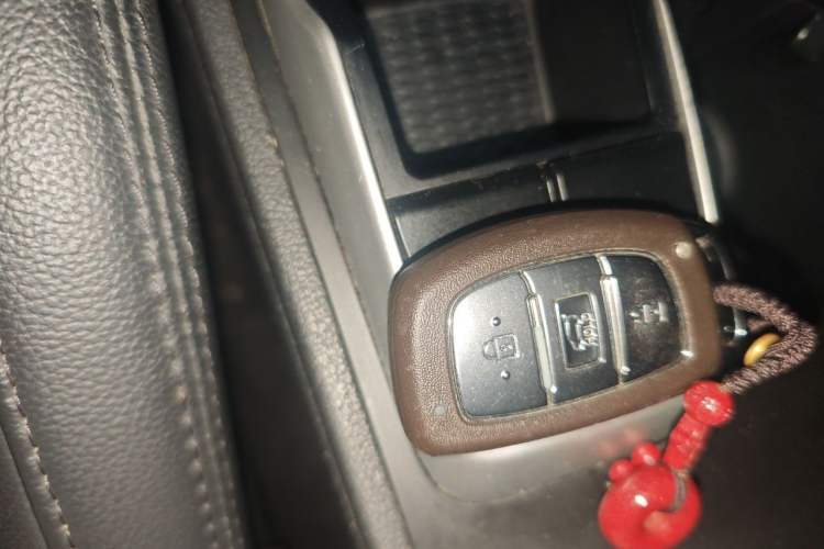 Used Hyundai Tucson 2015 2.0L Automatic Two-Wheel Drive Smart Version Vehicle Key