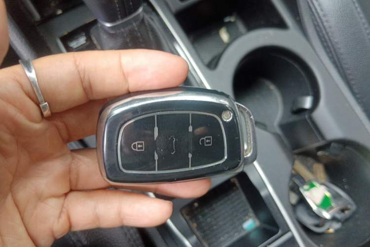 Used Hyundai Tucson 2015 1.6T Dual-Clutch Two-Wheel-Drive Smart Model Vehicle Key