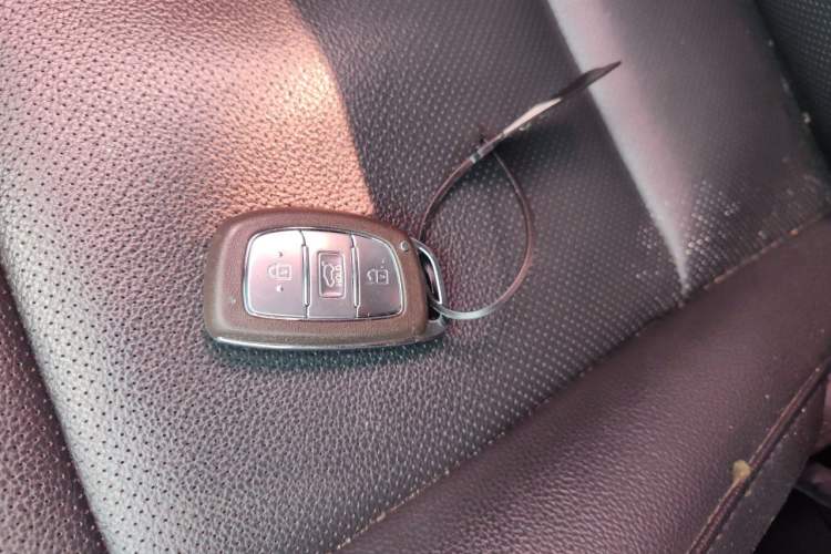 Used Hyundai Tucson 2015 1.6T Dual-Clutch Two-Wheel-Drive Smart Model Vehicle Key