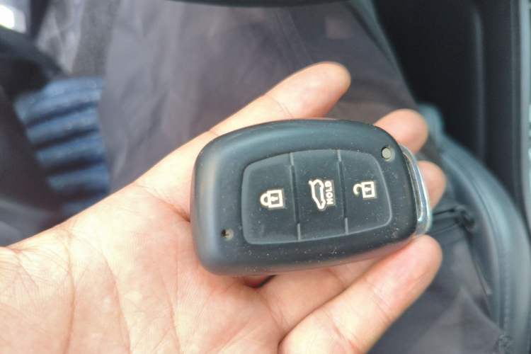 Used Hyundai Tucson 2015 1.6T Dual-Clutch Two-Wheel-Drive Smart Model Vehicle Key