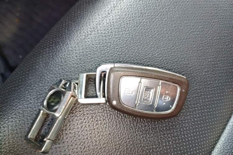 Used Hyundai Tucson 2015 1.6T Dual-Clutch Two-Wheel-Drive Smart Model Vehicle Key
