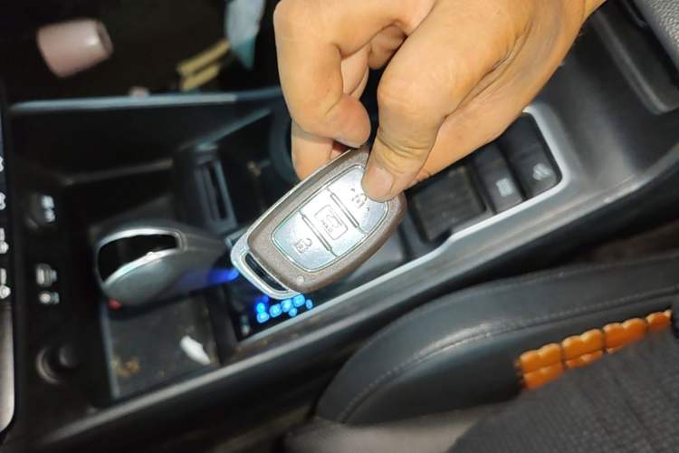 Used Hyundai Tucson 2015 1.6T Dual-Clutch Two-Wheel-Drive Smart Model Vehicle Key
