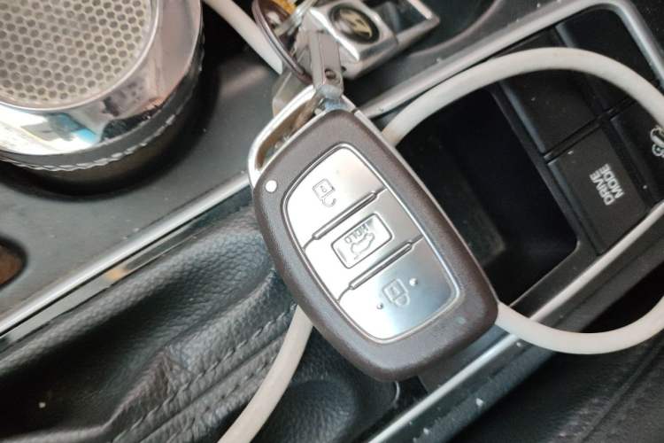 Used Hyundai Tucson 2015 1.6T Dual-Clutch Two-Wheel-Drive Smart Model Vehicle Key