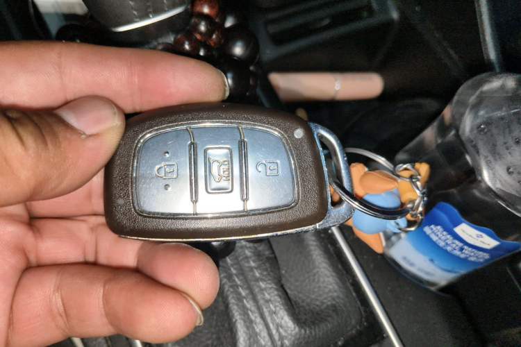 Used Hyundai Tucson 2015 1.6T Dual-Clutch Two-Wheel-Drive Smart Model Vehicle Key