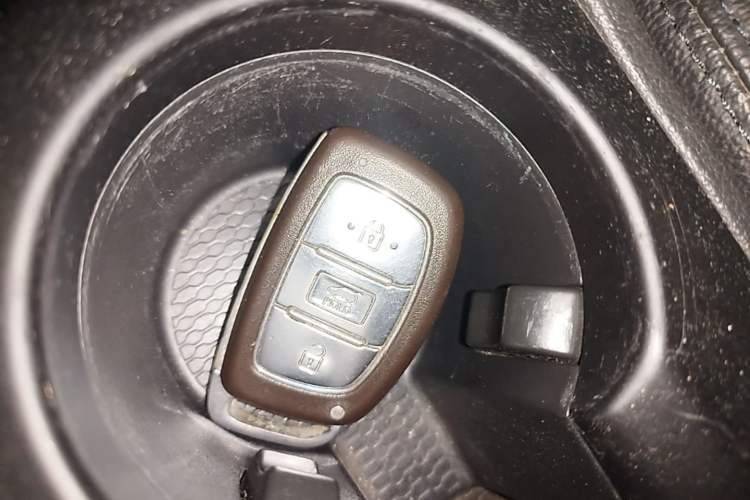Used Hyundai Tucson 2015 1.6T Dual-Clutch Two-Wheel-Drive Smart Model Vehicle Key