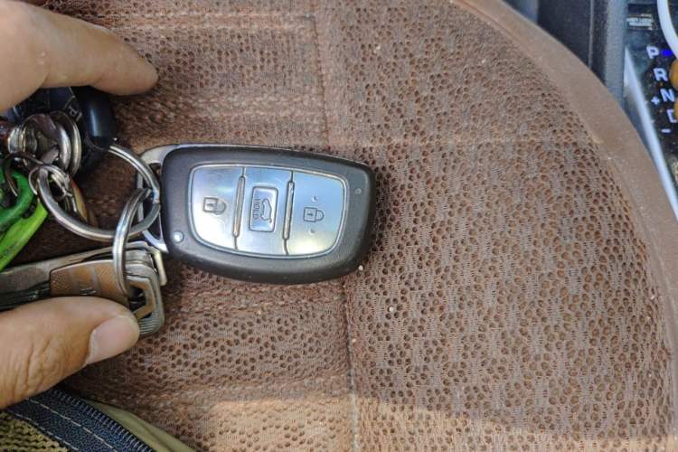 Used Hyundai Tucson 2015 1.6T Dual-Clutch Two-Wheel-Drive Smart Model Vehicle Key