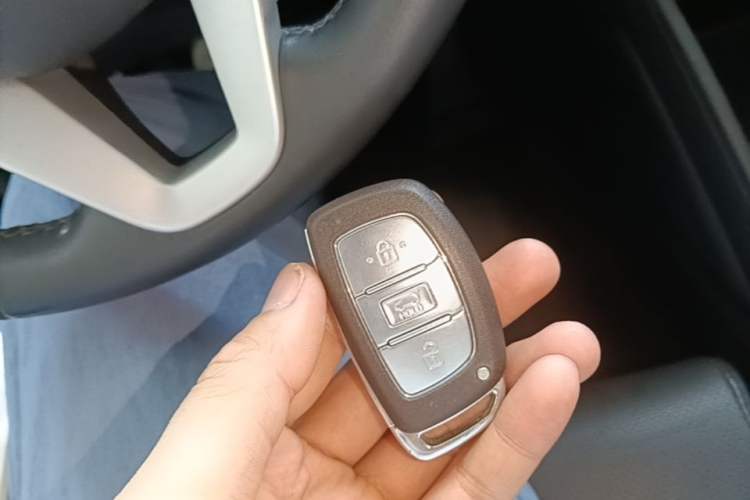 Used Hyundai Tucson 2015 1.6T Dual-Clutch Two-Wheel-Drive Smart Model Vehicle Key