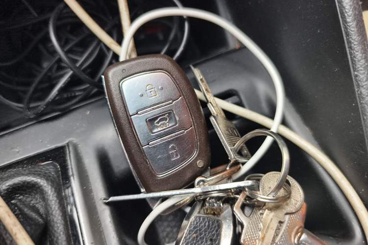 Used Hyundai Tucson 2015 1.6T Dual-Clutch Two-Wheel-Drive Smart Model Vehicle Key